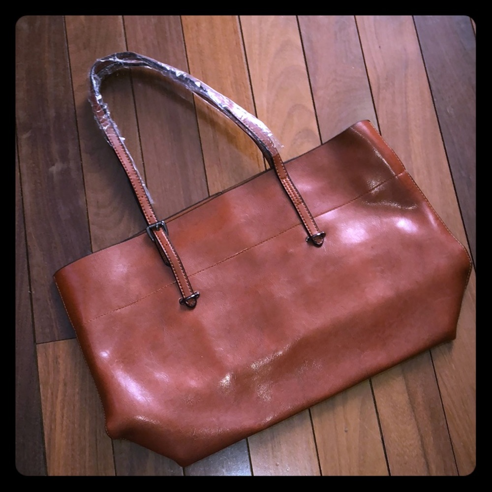 The Weekend Edit Elle Tote Bag - VEGAN LEATHER